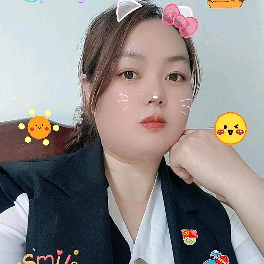 村副书记游明菊