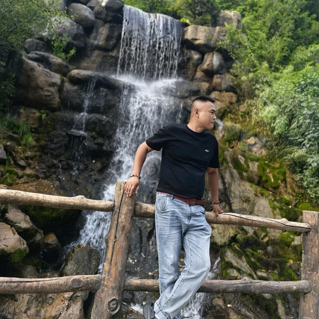 @石头^哥^【小黑世纪车城】