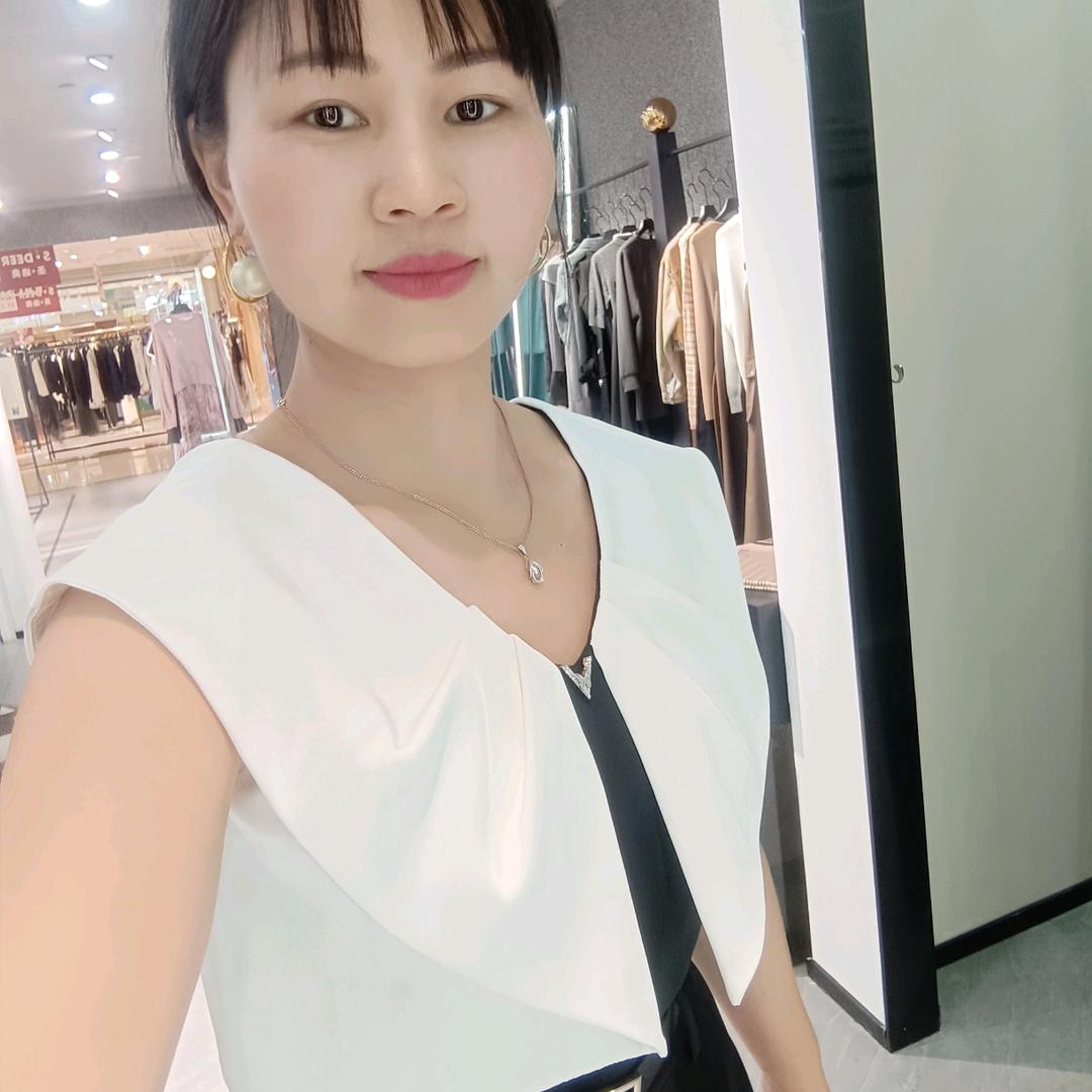 微笑小姐姐门窗安装(拒绝连赞)