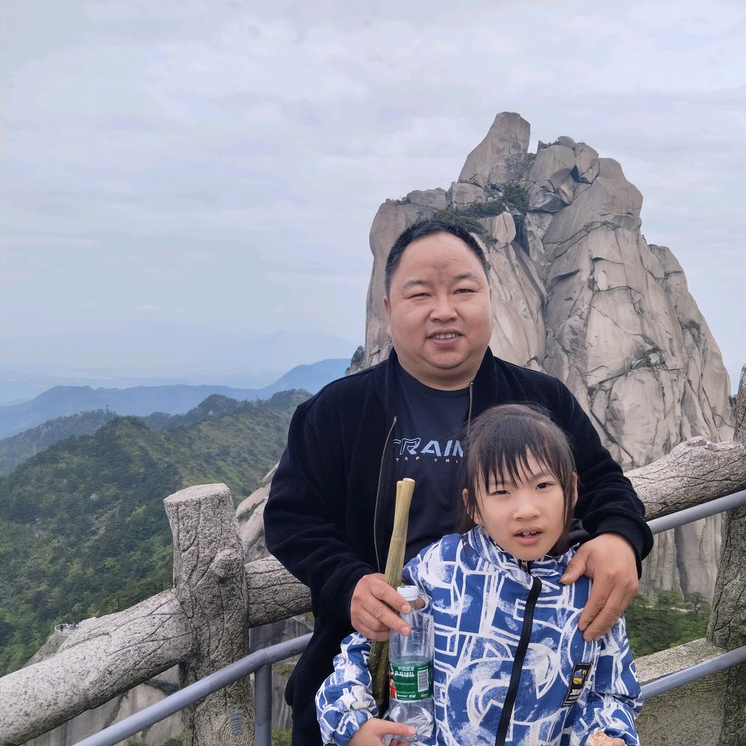 镇江市小王专业美缝，专业美容胶收边