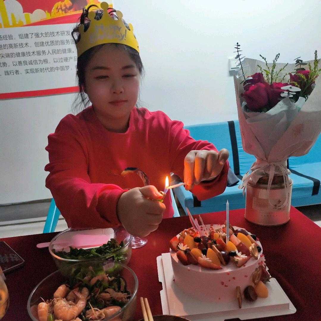 李子绿幕