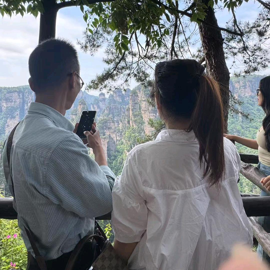 欧阳嫦娥（拒私信，拒连赞）