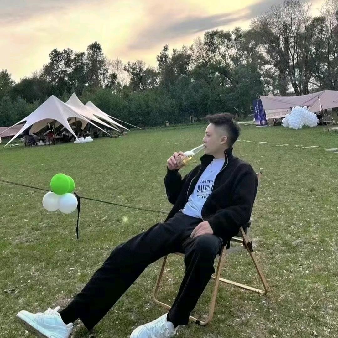 心事全在脸上🚶🏼‍♂️
