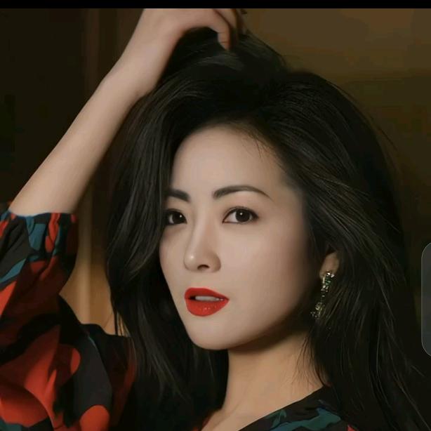 爱微笑的海兰