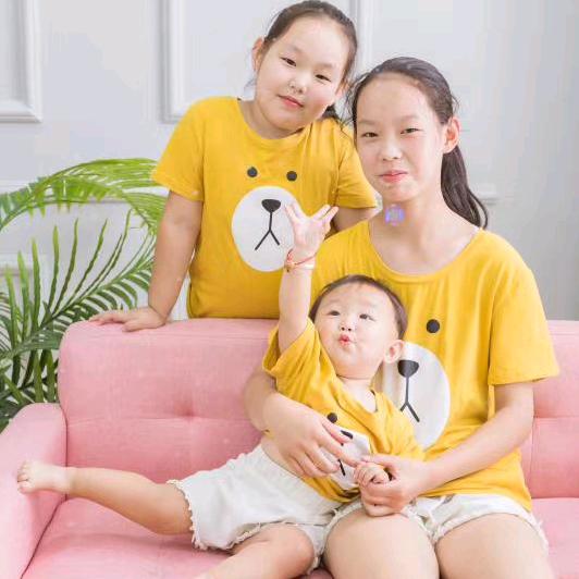 三朵花的微笑