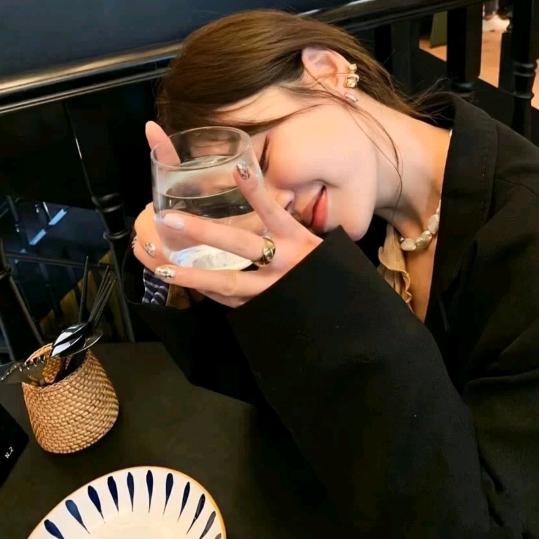 鲨鱼不悲伤