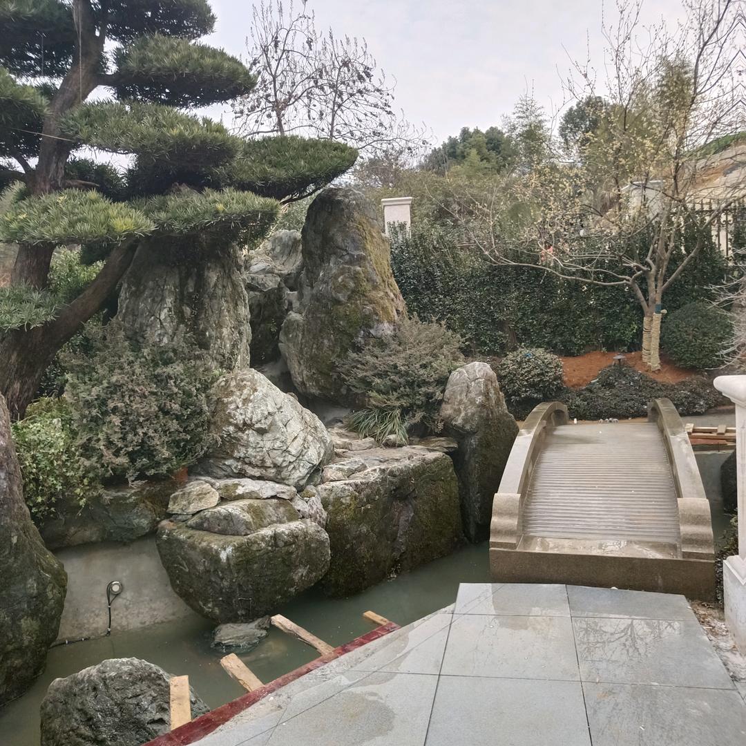 与石共舞