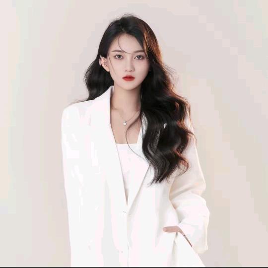 笑笑的果潼👑