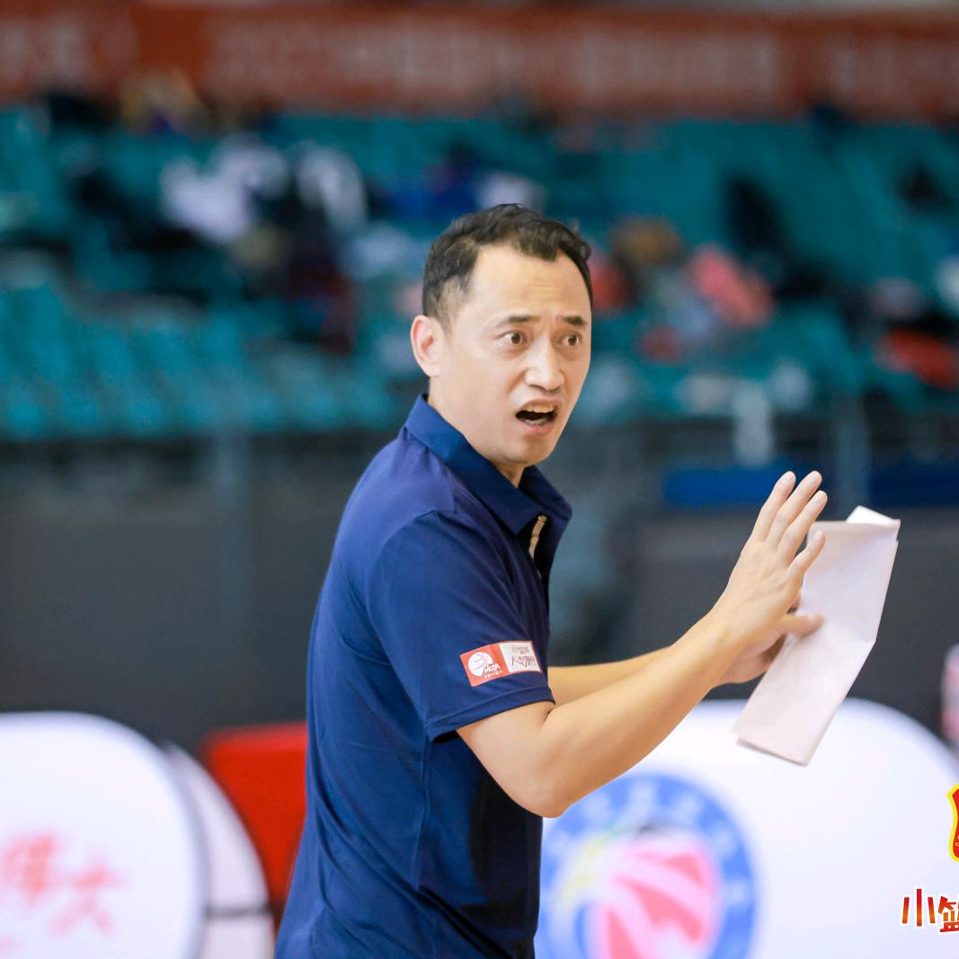 哈尔滨🏀高指导
