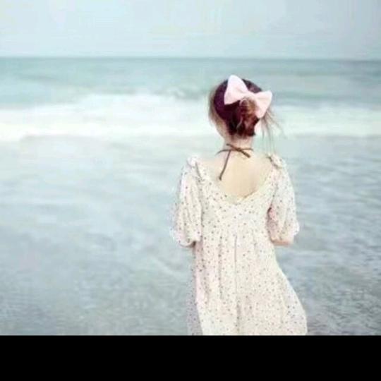 水清梦蓝