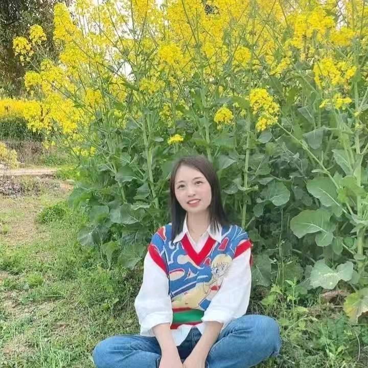 成都欧丝蒂雅文&古芮女装~小陈