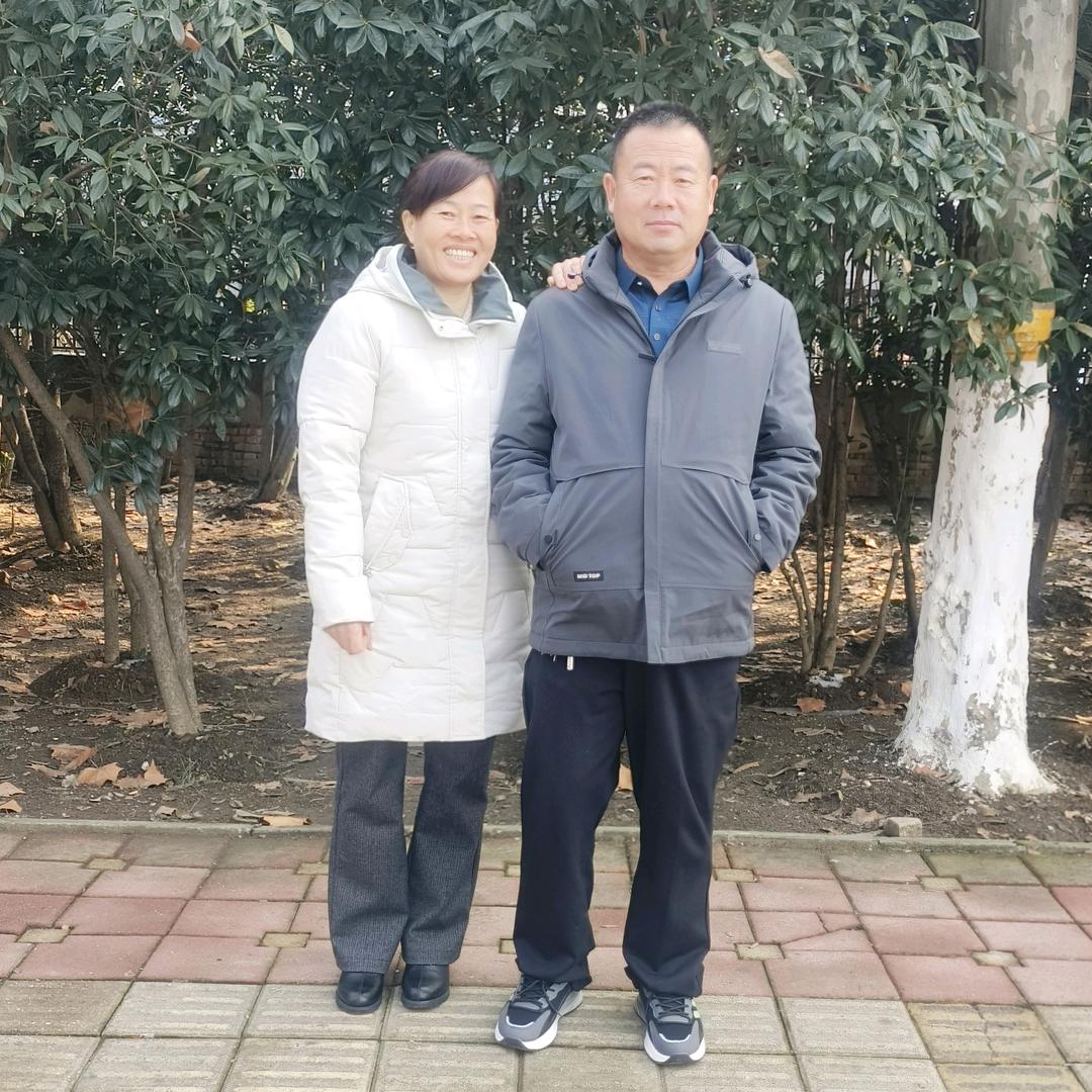 花开艳艳永相伴