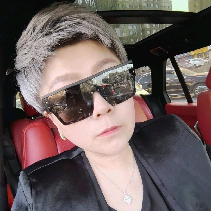 玺立方温泉 雪莲姐