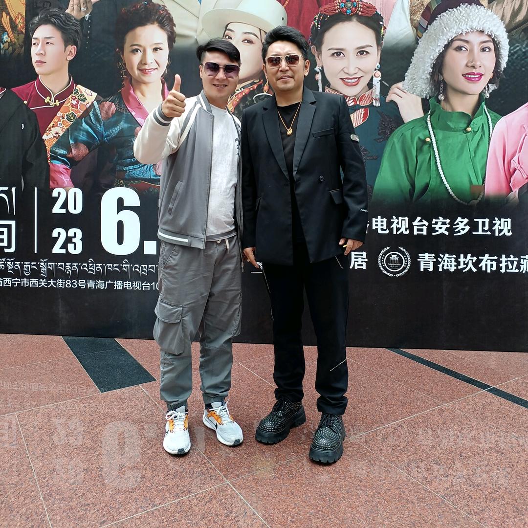 念青唐古拉：蓝鹰