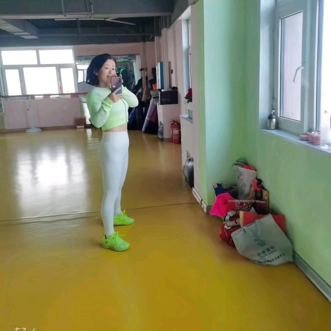 微微爱跑步
