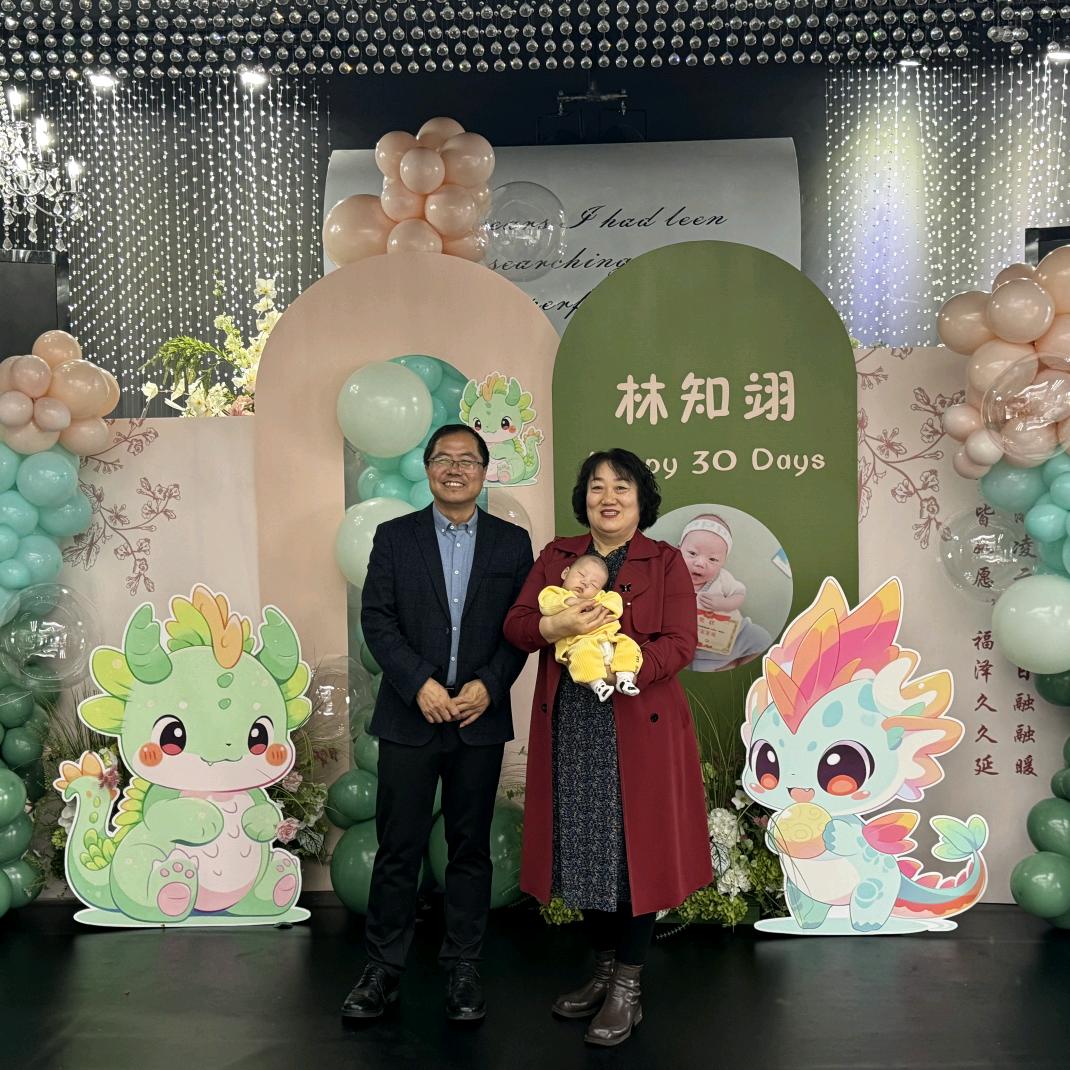 阳光明媚@