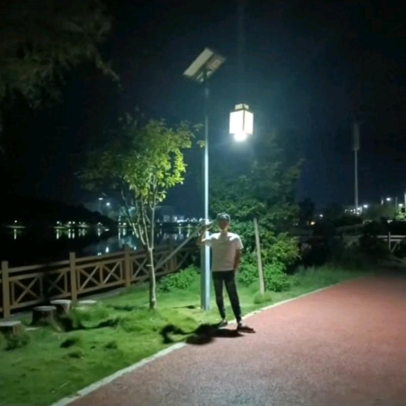 💰佬西