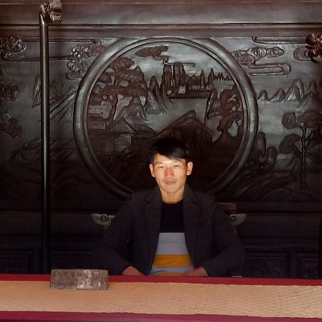 好 男 儿 志 在 四 方