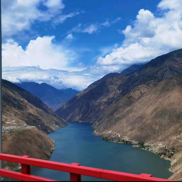 山与水的爱恋