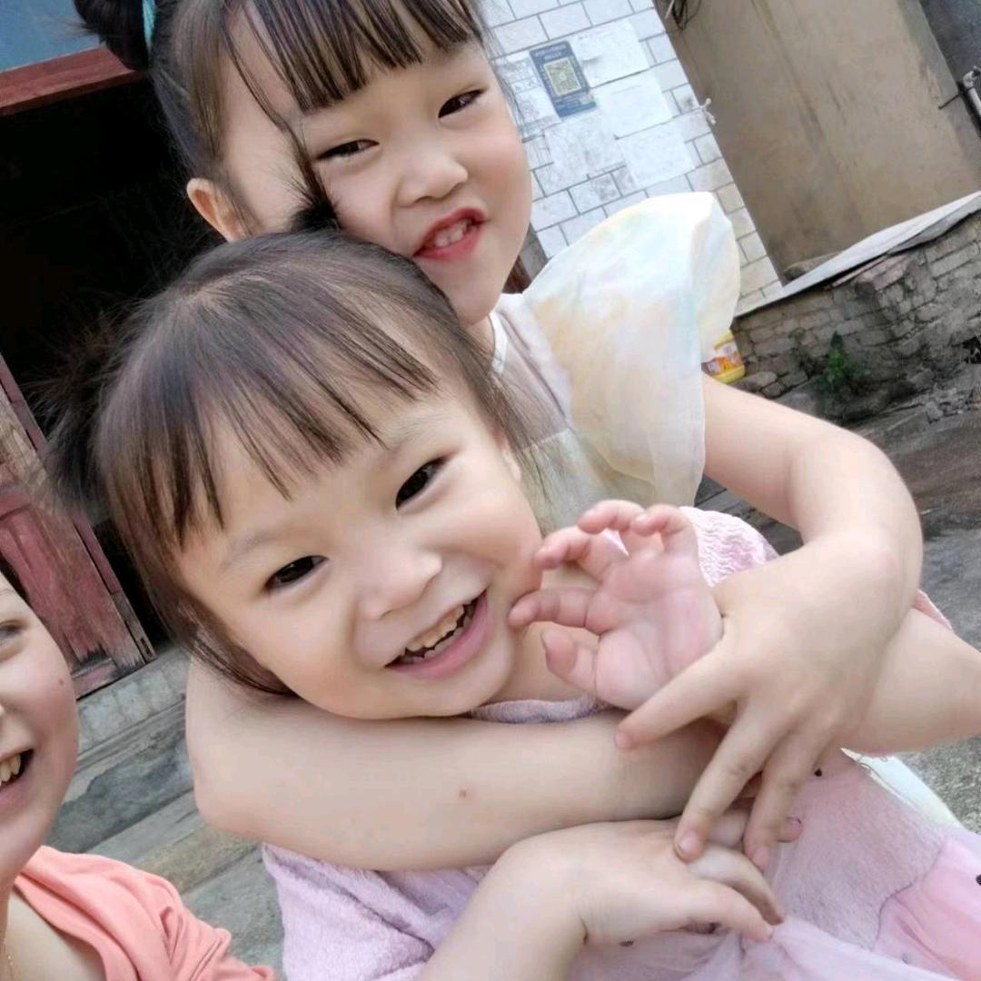 小珍.