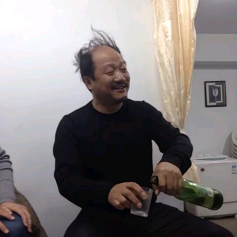 该用户正在努力~