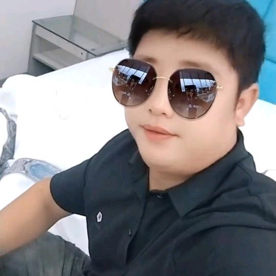 单身哥找友缘人。