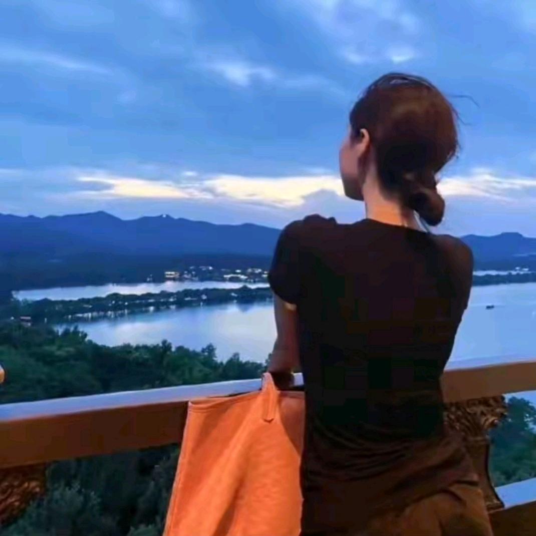 小猪蹄儿💫
