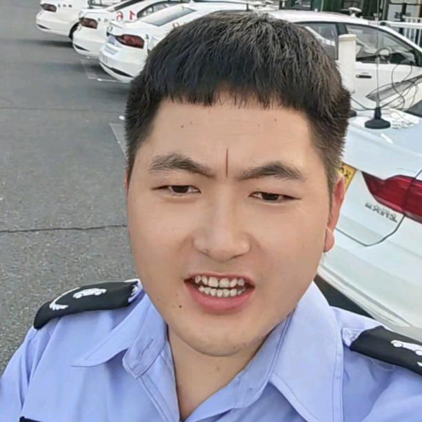 文盲驾考董师傅