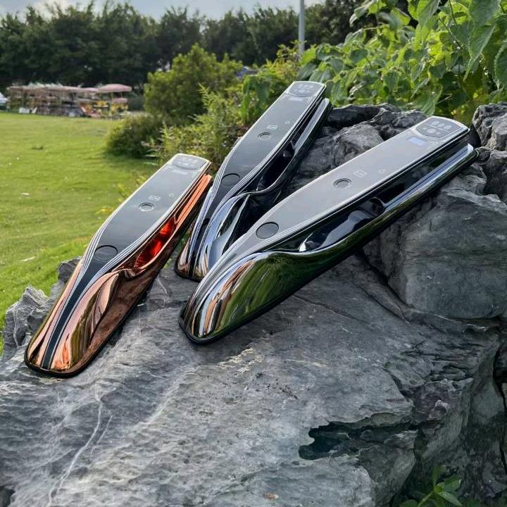 智能锁，高级顾问莫师傅