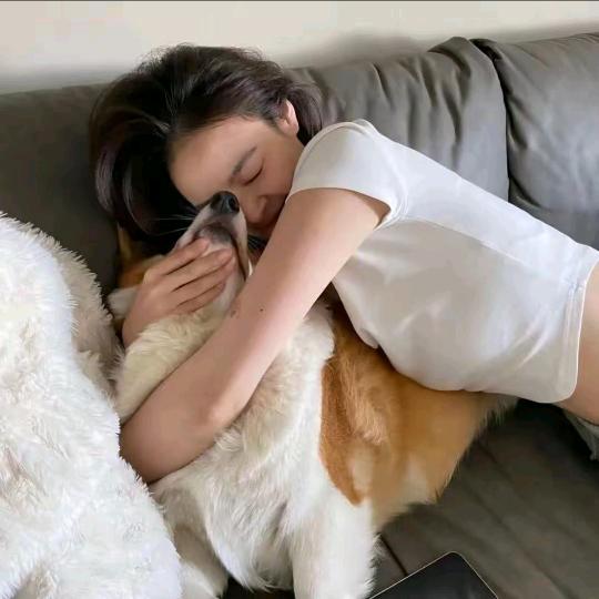徐之柔.