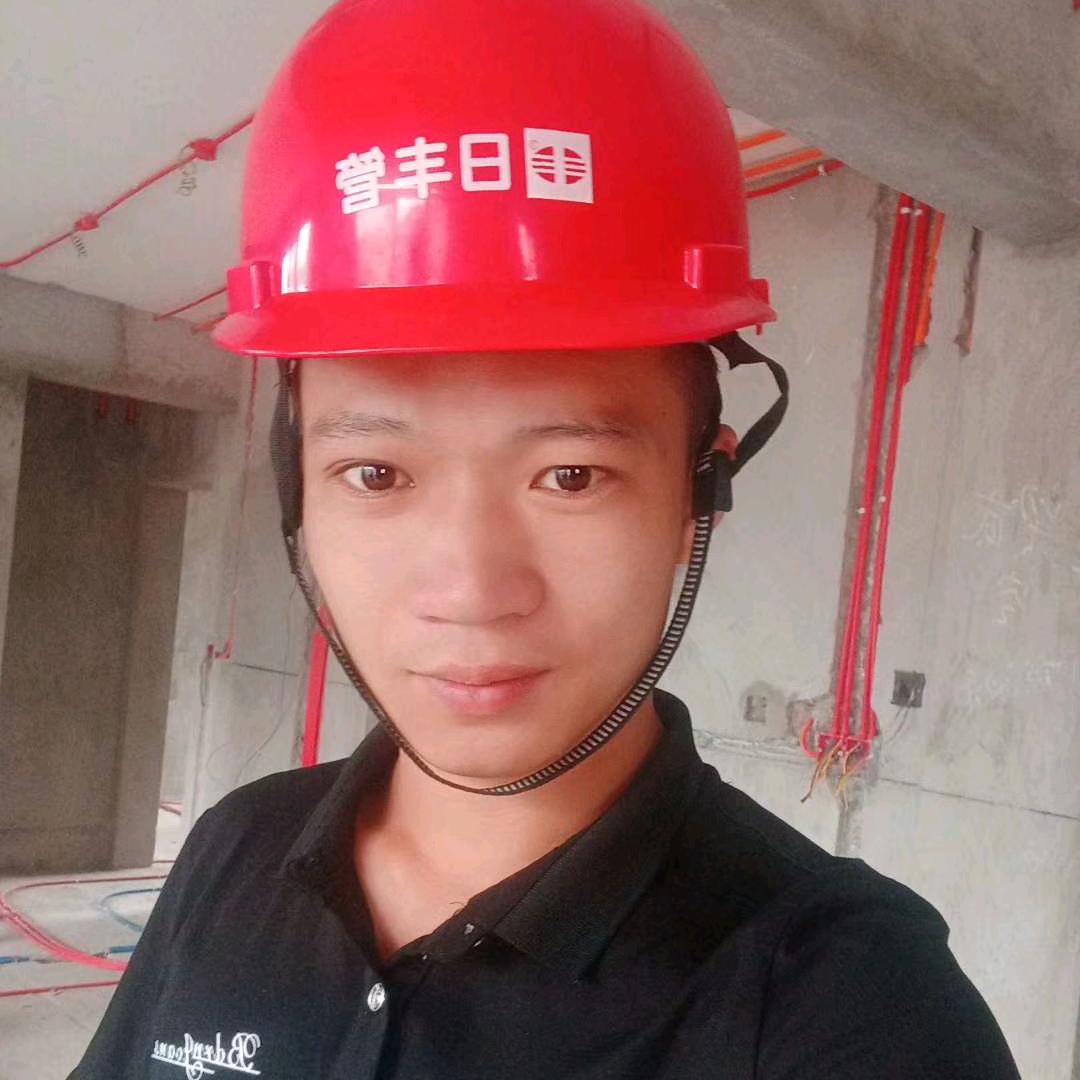 伤感的工地小哥