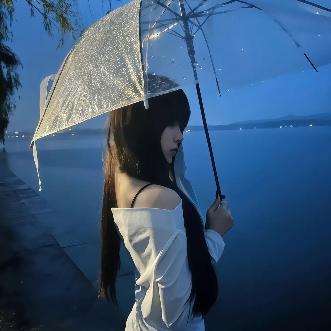小语.^
