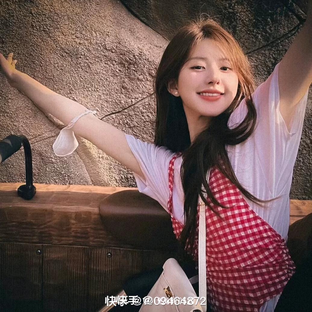 李佳怡