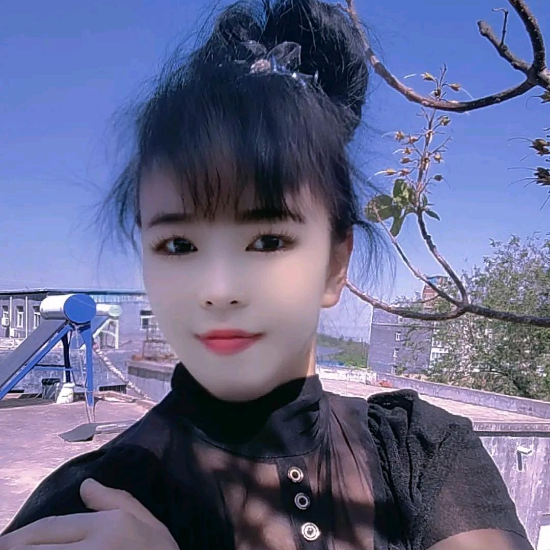 贾峪红蜻蜓服饰
