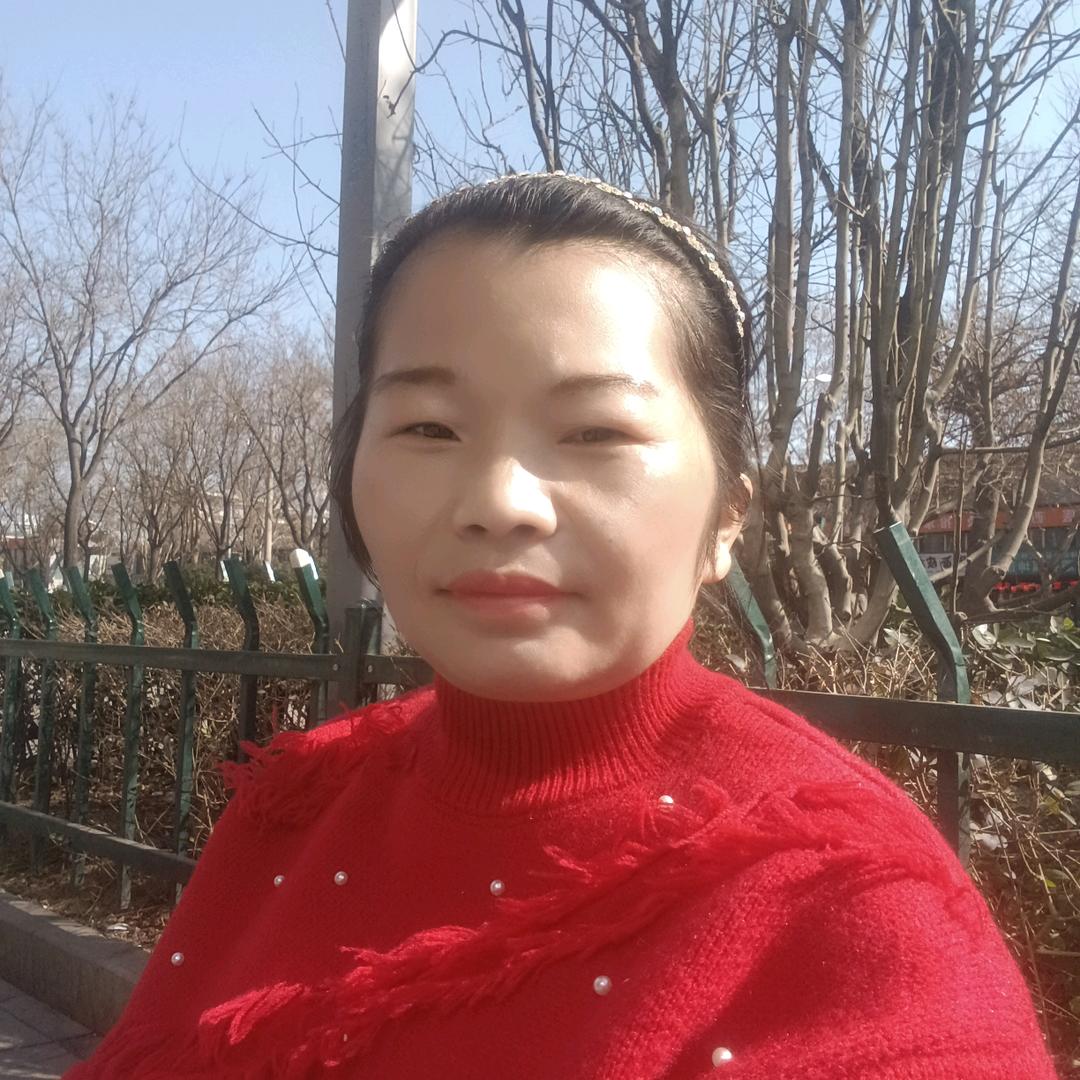 我是摆摊小姐姐
