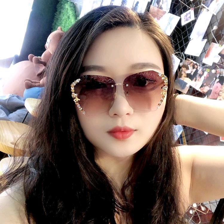 邓姗姗