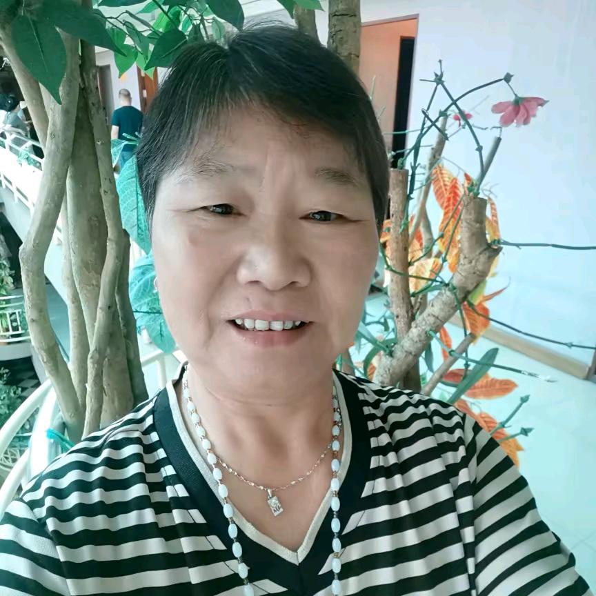 杨长英