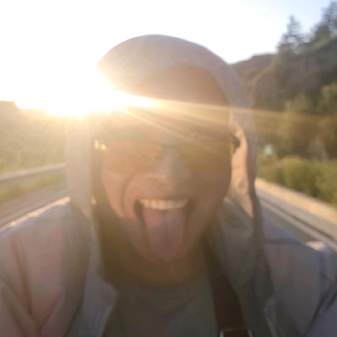 ·͜· ╰蜀道山╯强哥✨