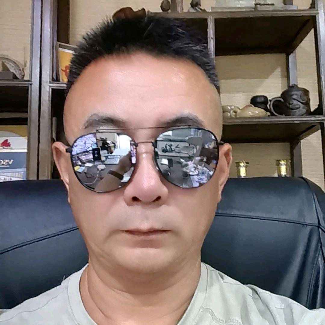 栀遇伞业    赵哥