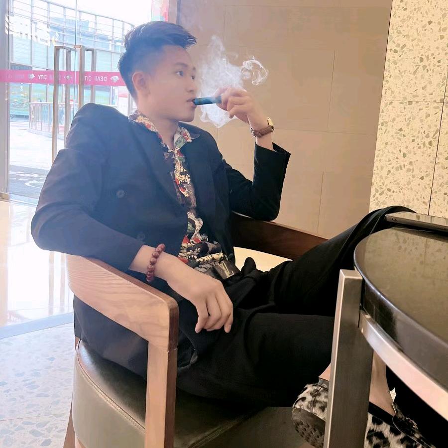 南阳李战神🇨🇳浩茜夫妇👫