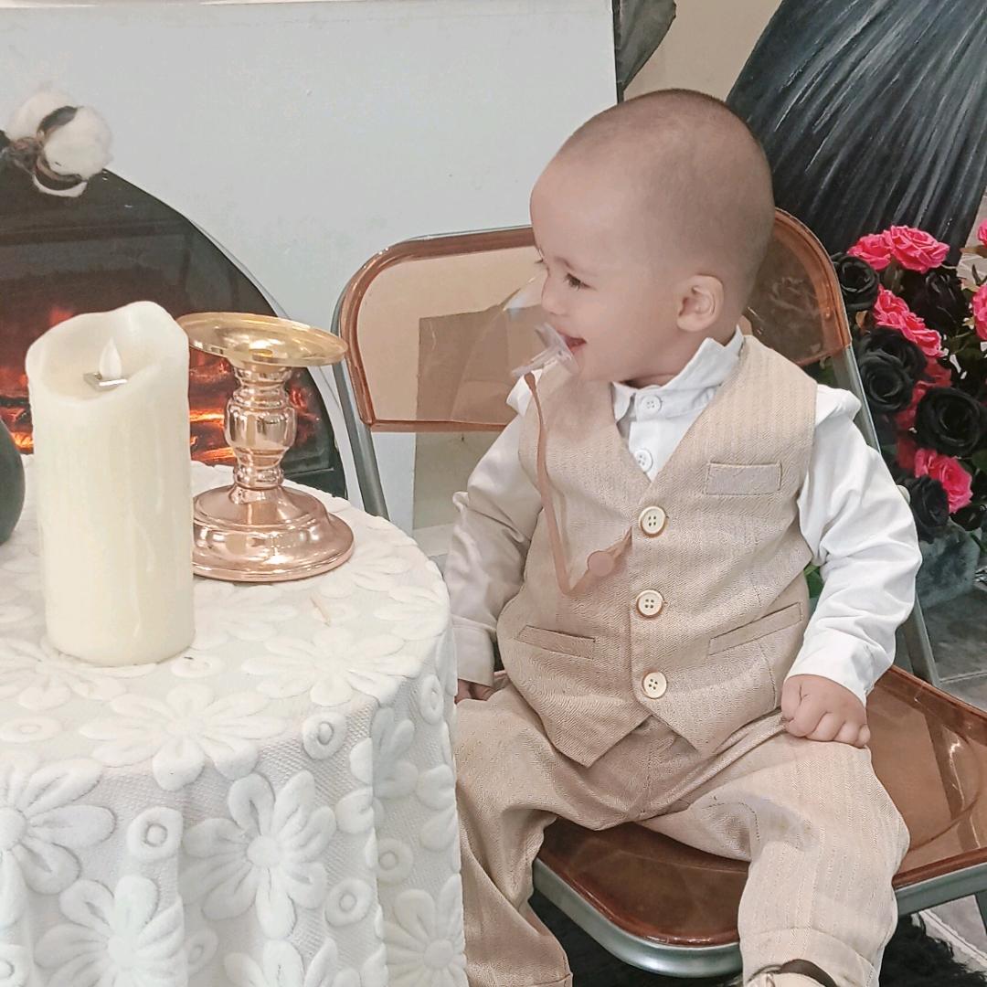 小帅哥（一岁半）