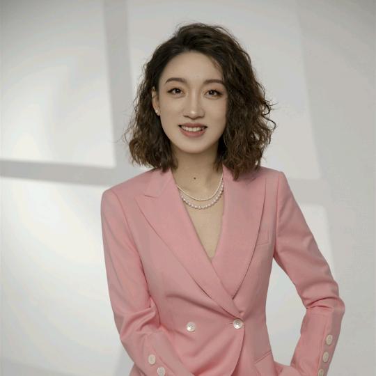 奥弗女老板