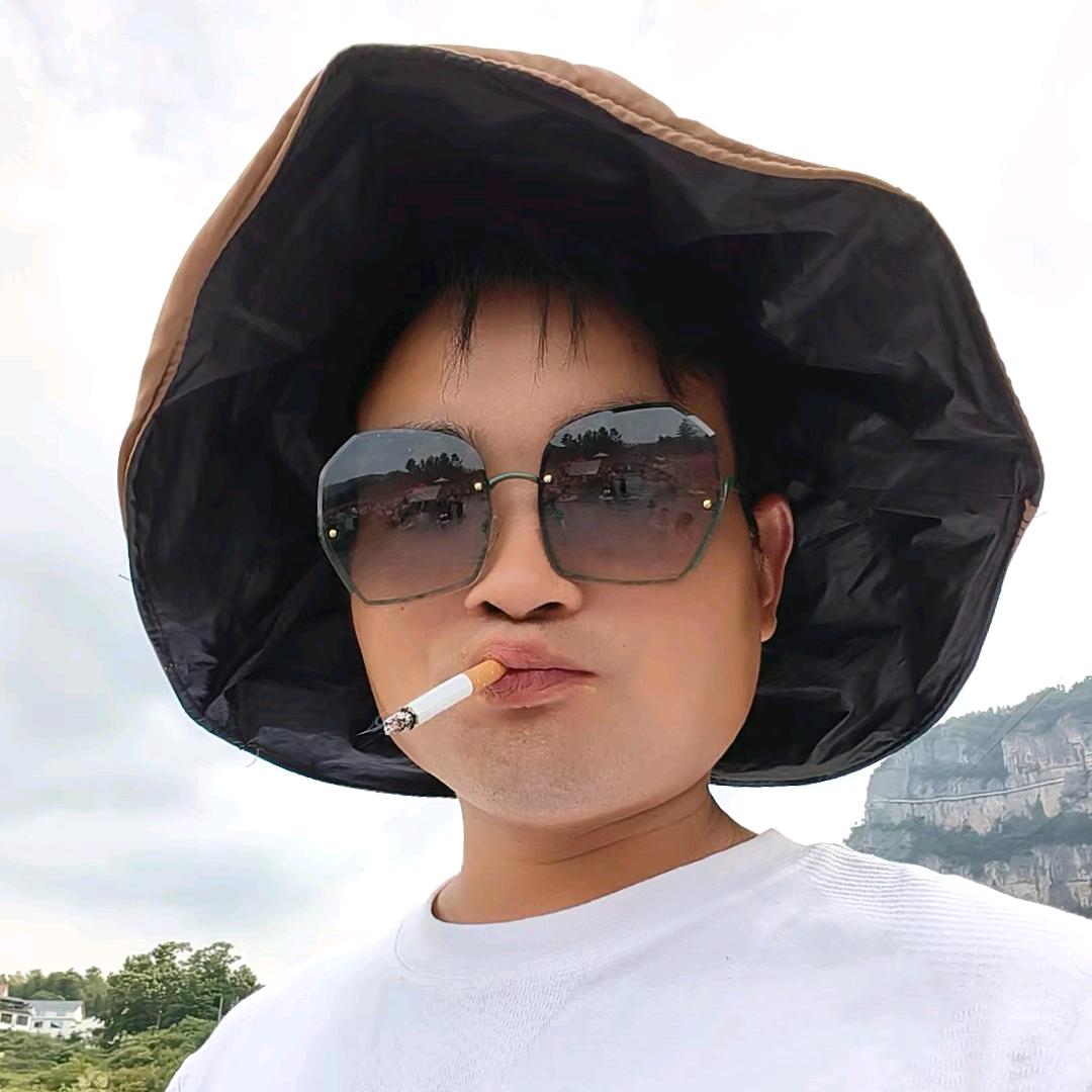 ▁倔强こ男孩う