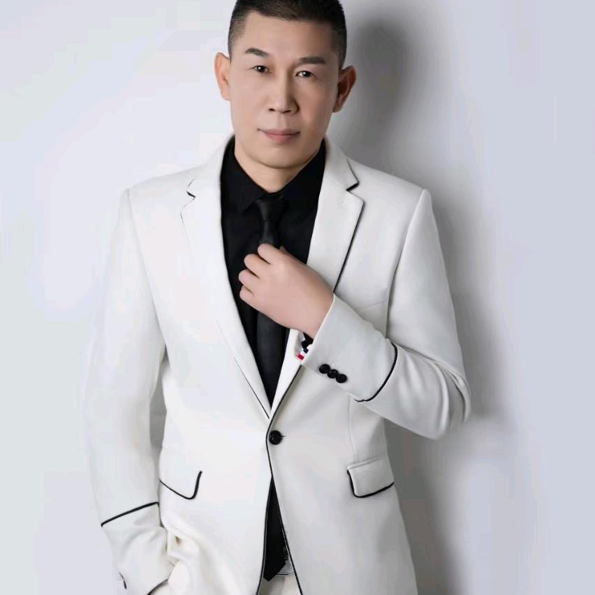 @李一
