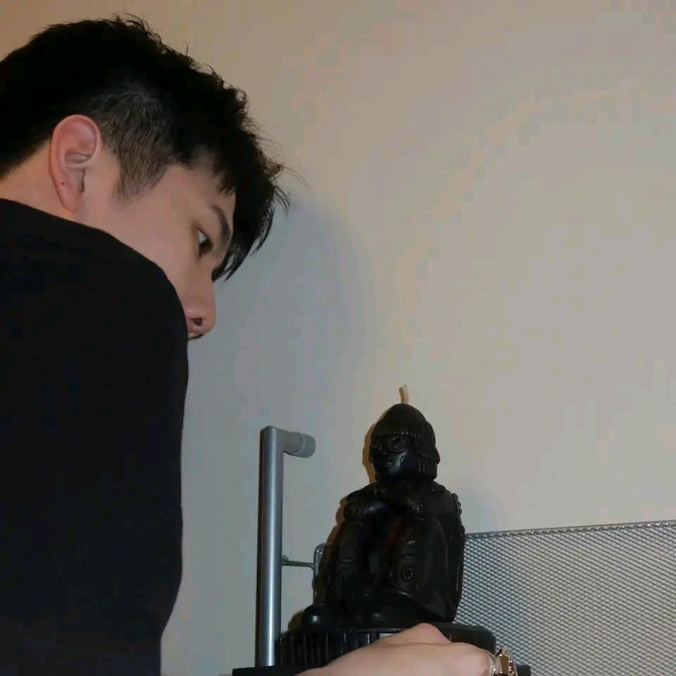 小胡想吃憨嘣嗝