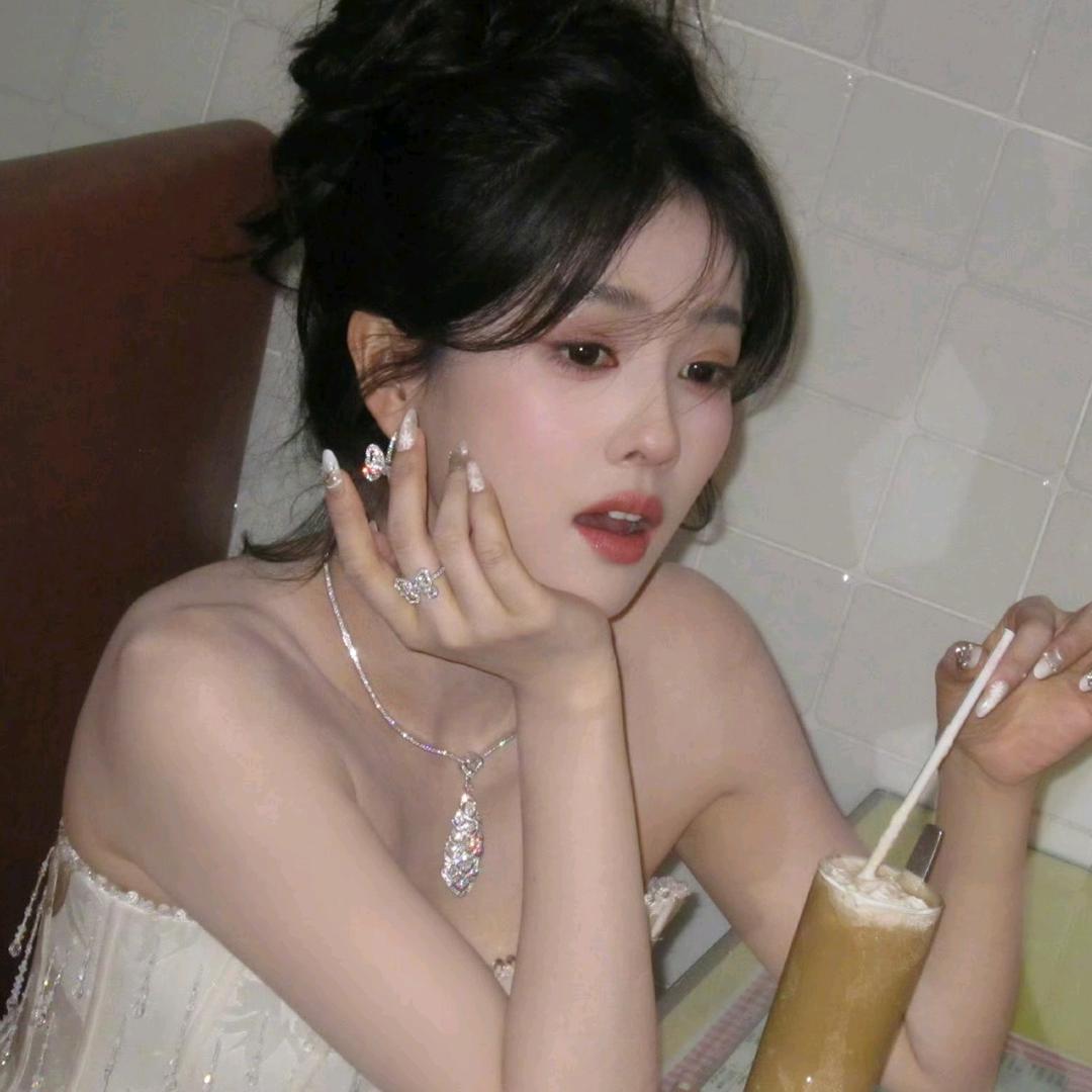 🅥梦芷妍my.（接投稿）