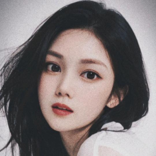 英子