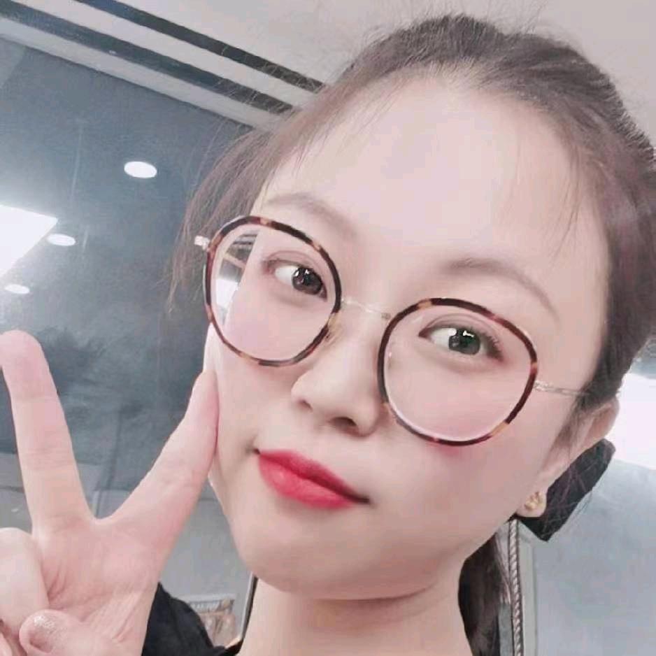 卖冻货的小女孩