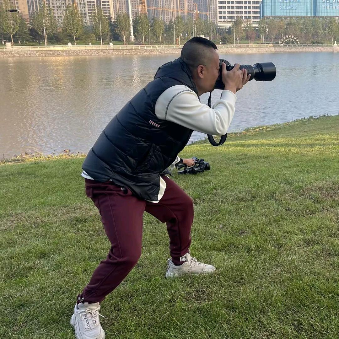 不懂摄影的友哥