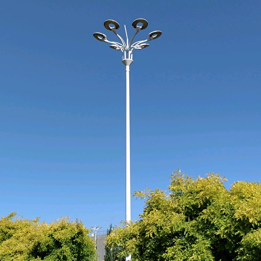 星航太阳能路灯厂